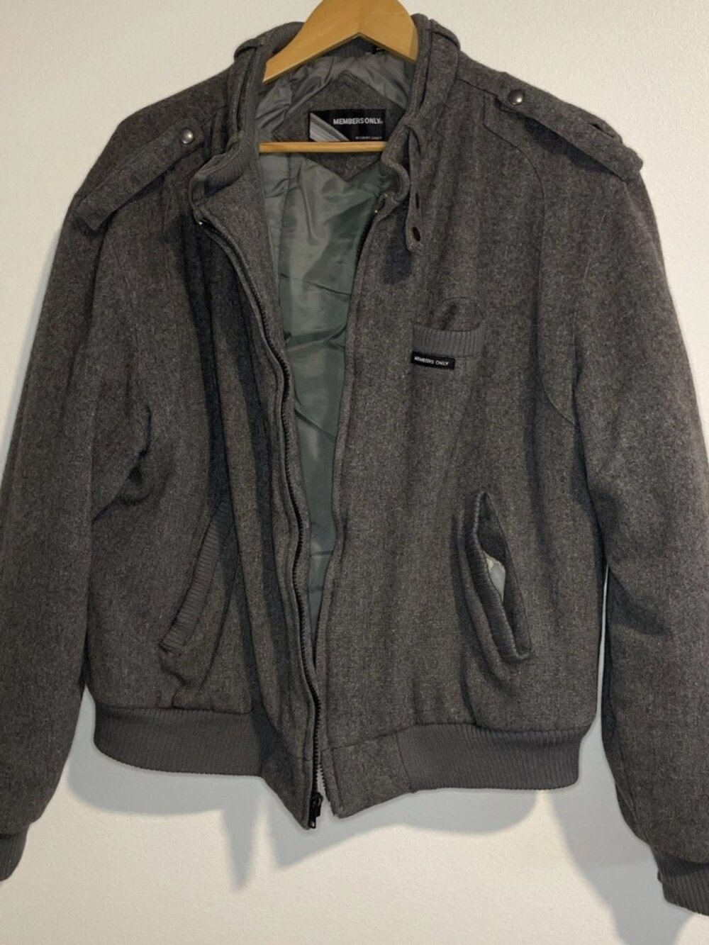 VINTAGE Members Only Jacket Mens 46 Grey 100% Wool  RARE! Full Zip Lined Bomber